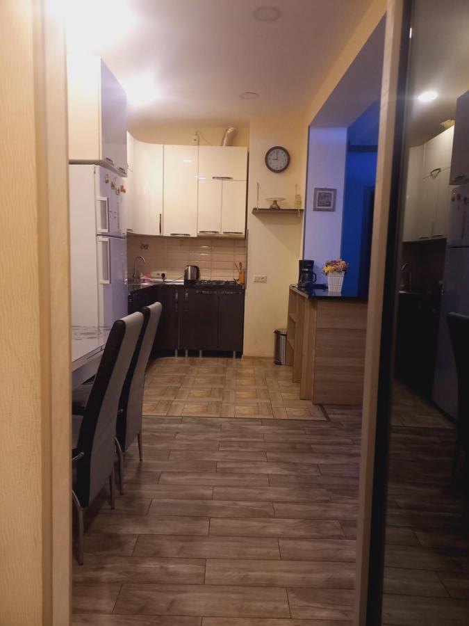 Annamari Appartement Tbilisi Buitenkant foto