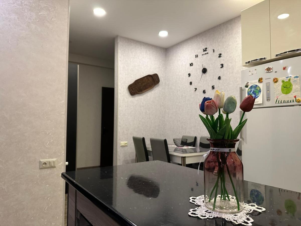 Annamari Appartement Tbilisi Buitenkant foto