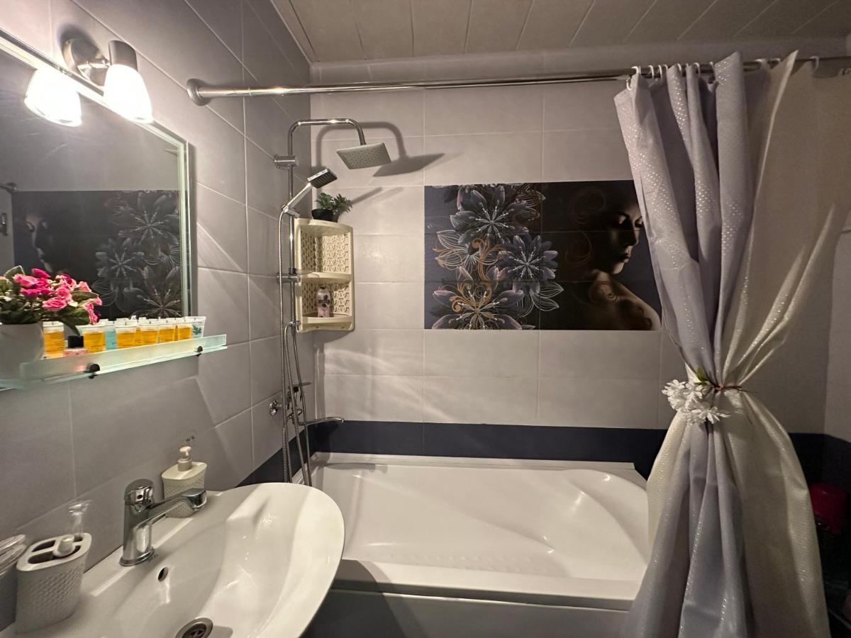 Annamari Appartement Tbilisi Buitenkant foto